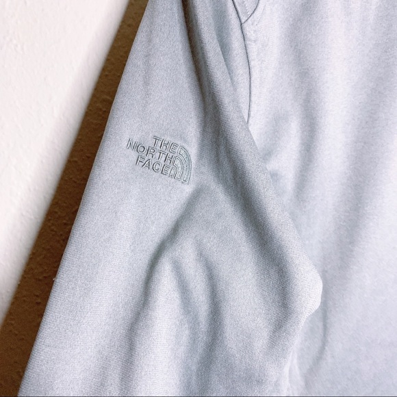 THE NORTH FACE - gray quarter zip pullover with logo on sleeve - LARGE - Picture 5 of 6